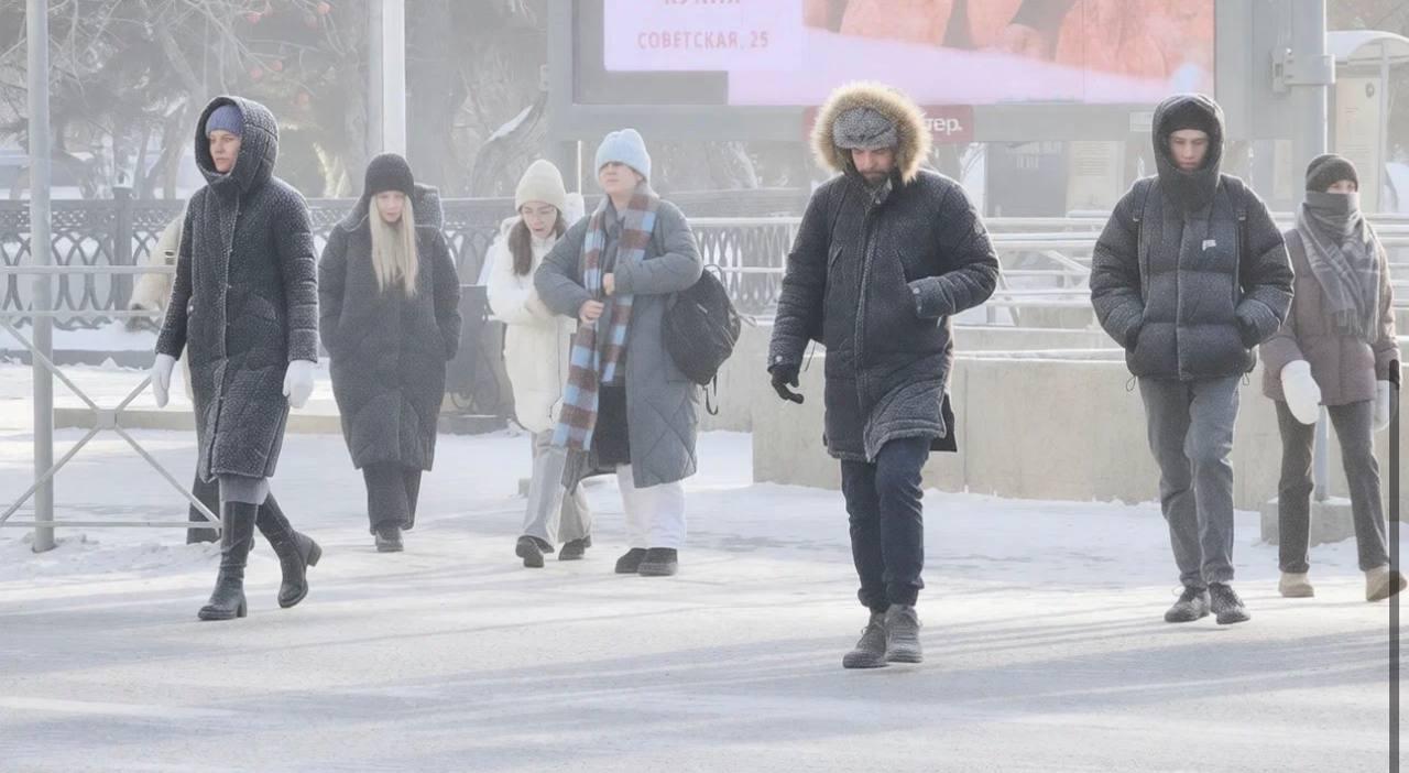 Фото В Новосибирск пришли аномальные морозы: 10 фото, от которых стынет кровь 11